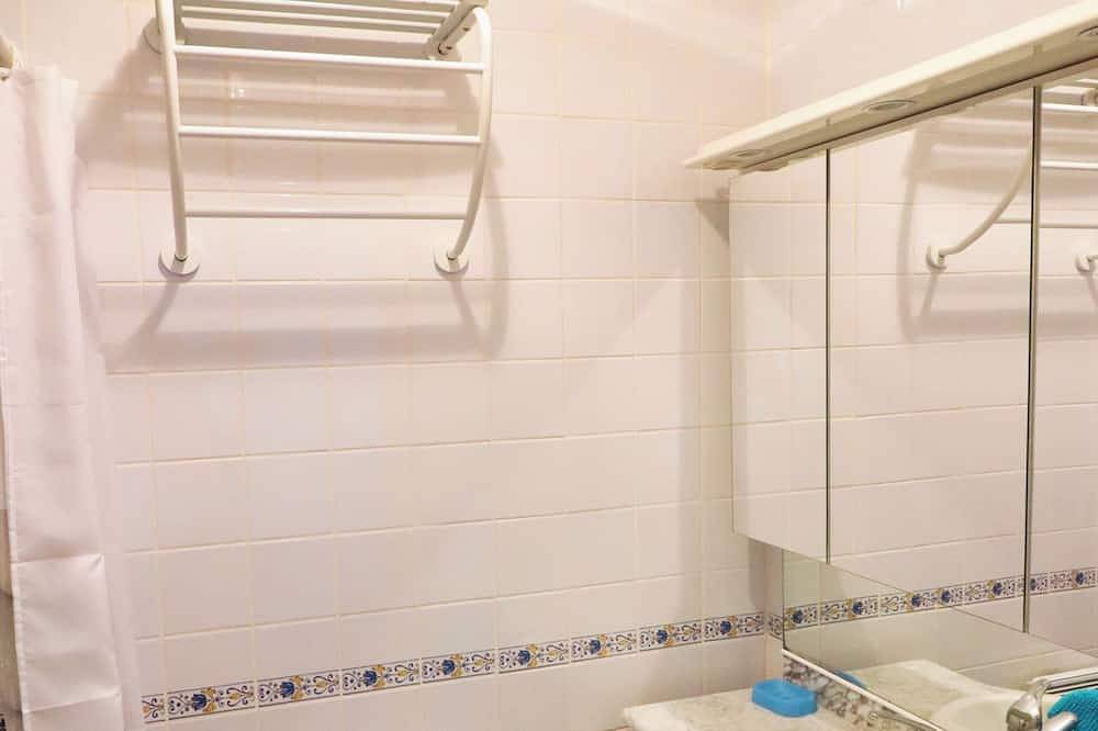 Appartement entier, Appartement 6 pour 2 à 4 pers à 800m de la plage 2em etage in Fort-Mahon-Plage, Région d'Abbeville
