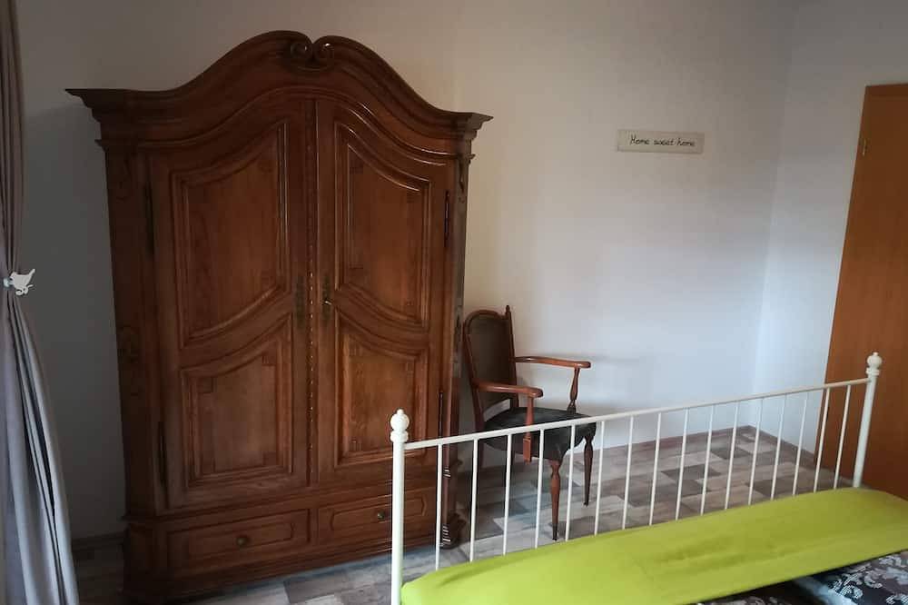 Ganze Wohnung, Fewo am Reinhardswald \"Eichenlaub\" Nordhessen mit Familie und Hund erleben Sauna in Trendelburg, Hessisches Bergland