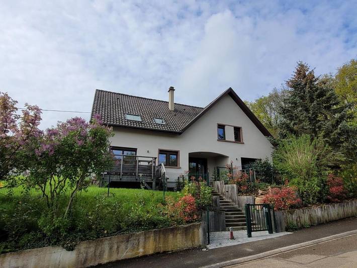 Gîte pour 4 personnes, avec Terrasse ainsi que Jardin et Vue à Mittelbergheim