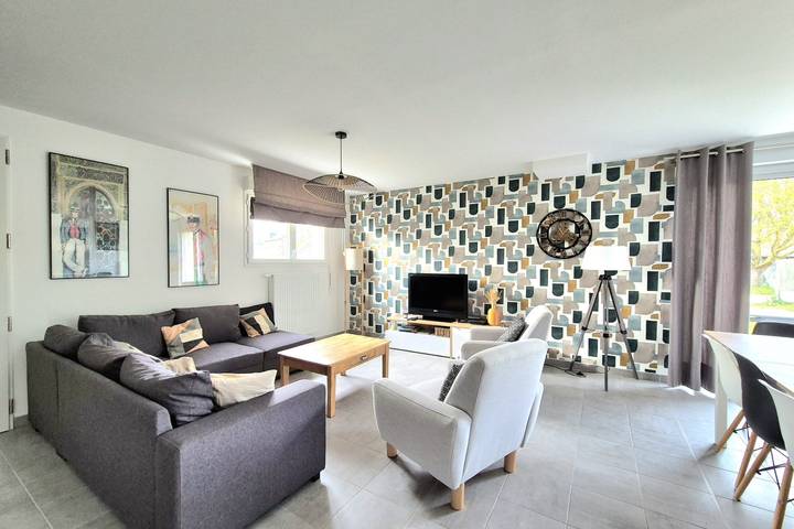 Location de vacances pour 9 personnes, avec jardin et terrasse à Hirel - 2