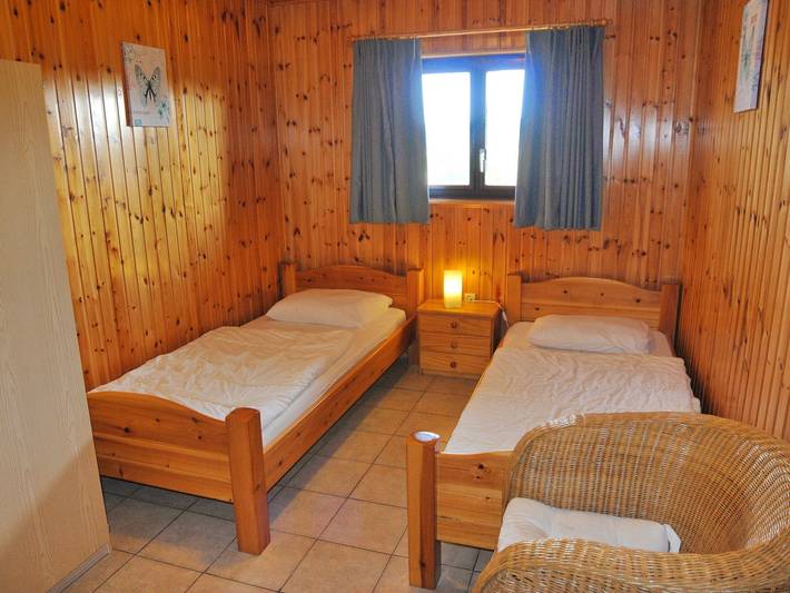 Location de vacances pour 8 personnes, avec sauna ainsi que balcon et jardin, adapté aux familles à Somme-Leuze - 3