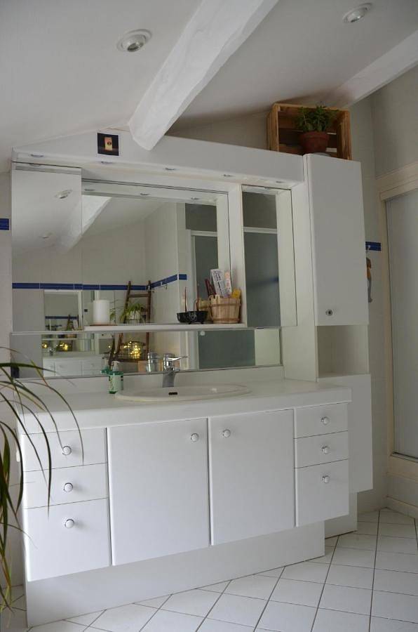 Triple Room in Le Vanneau-Irleau, Région de Niort