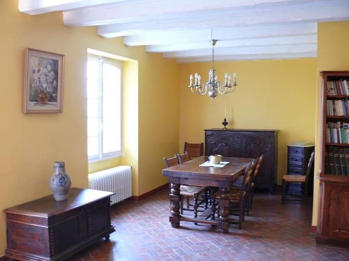 Location de vacances pour 14 personnes, avec vue et jardin ainsi que terrasse et piscine à Figeac - 4