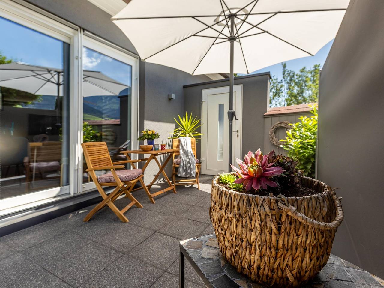 Ganze Wohnung, Apartment mit großem Wohnzimmer und Terrasse in Steindorf (Niedernsill), Niedernsill