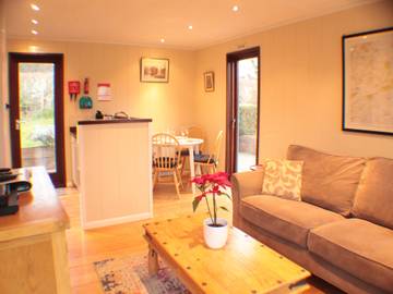 Log Cabin for 4 People in Herefordshire, West Midlands, Photo 3