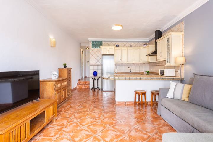 Entire apartment, Holiday apartment for 4 people with terrace in Sueno Azul, Adeje