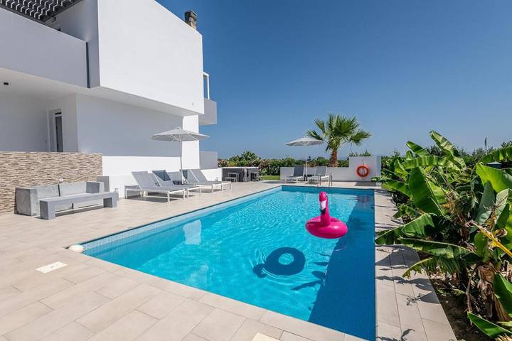Villa für 8 Personen, mit Garten und Ausblick sowie Pool auf Kos