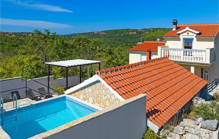 Charmante 2-Zimmer-Wohnung in der Nähe des Prokljansko-Sees mit Pool und Terrasse in Gračac (Skradin), Skradin