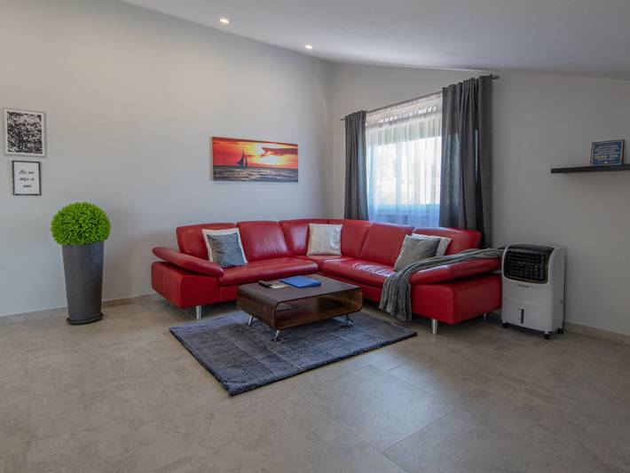 Ferienwohnung für 4 Personen, mit Balkon und Garten in Lovran - 3