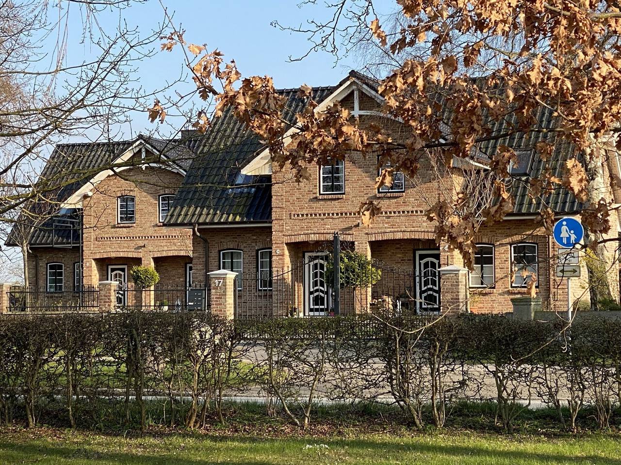 Ferienhaus 'Haus Am Dorfteich B Eingefriedet' mit privater Terrasse, Gemeinschaftsgarten und Wlan in Westfehmarn, Fehmarn