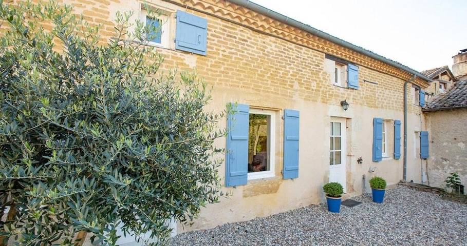 Location de vacances pour 10 personnes, avec piscine ainsi que jardin et terrasse dans Flamarens - 3