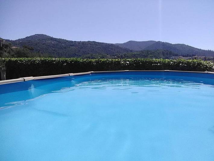 Location de vacances pour 5 personnes, avec piscine ainsi que jardin et vue à Tourrette-Levens - 2