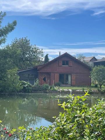 Ferienhaus für 6 Personen, mit Seeblick und Ausblick sowie Garten im Elsass