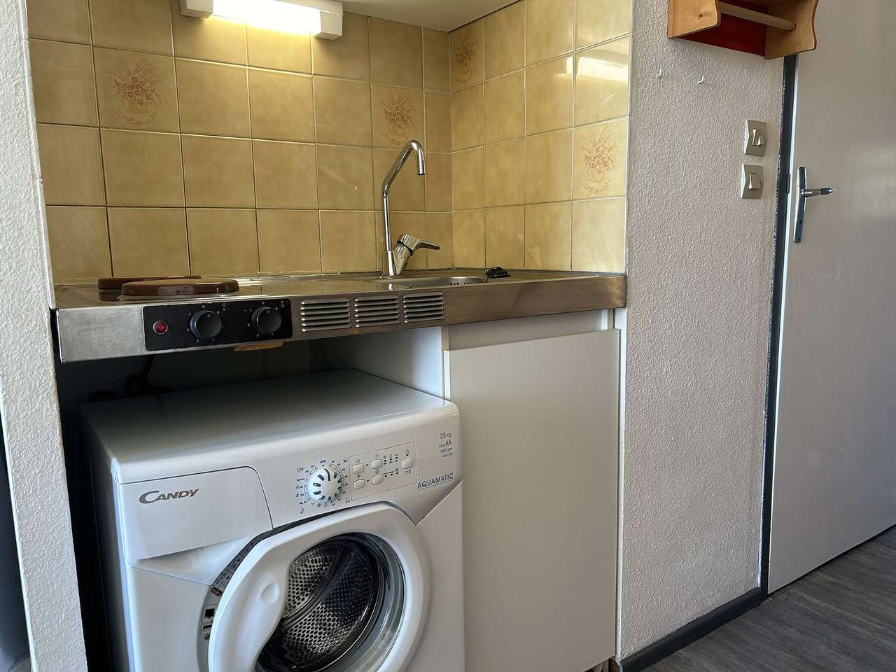Appartement entier, Studio Cabine Vue Mer - 4 Pers, Balcon, Animaux Bienvenus in Saint Pierre la Mer, Fleury