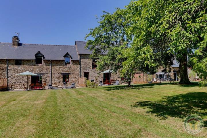 Gîte pour 7 personnes, avec terrasse et jardin à Miniac-Morvan - 4