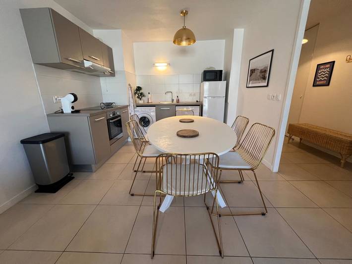 Ganze Wohnung, Zentral gelegenes Apartment in Arcachon, 3 Min zum Strand, 6 Schlafplätze, WLAN, Parkplatz in Arcachon, Arcachon und Umgebung