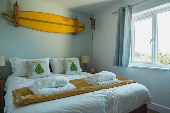 Geräumiges Familienferienhaus mit 3 Schlafzimmern im Zentrum von Croyde in Croyde, Devon