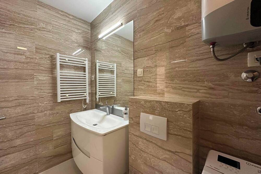 Apartamento entero, Stylish 1Br Apartment for 5 Guests in Tre Canne in Budva, Municipio de Budva
