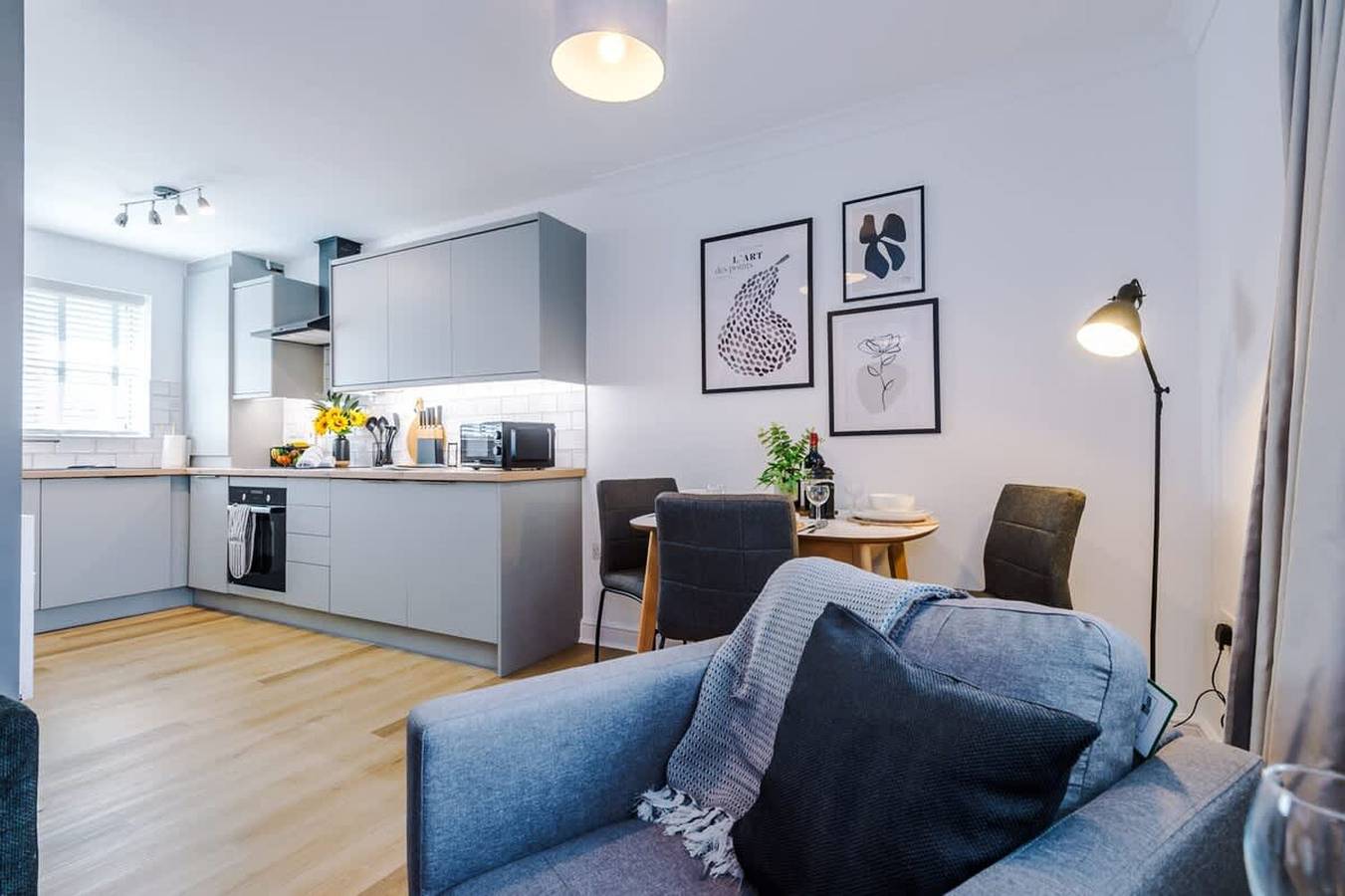 Entire apartment, New  Stunning Flat  Perfect for Business  sleeps 3 in Crewe, Cheshire East