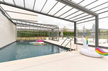 Cottage pour 4 personnes, avec piscine et balcon à Lieusaint