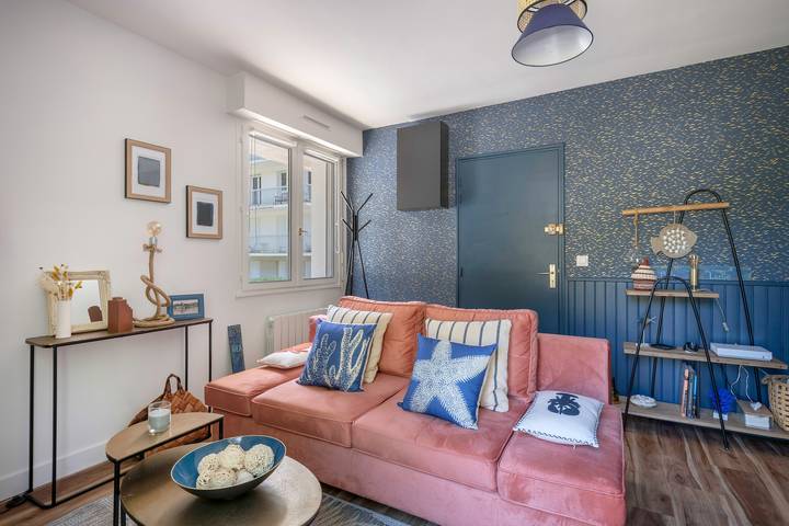 Gîte pour 3 personnes, avec jardin dans Port de Gourmalon