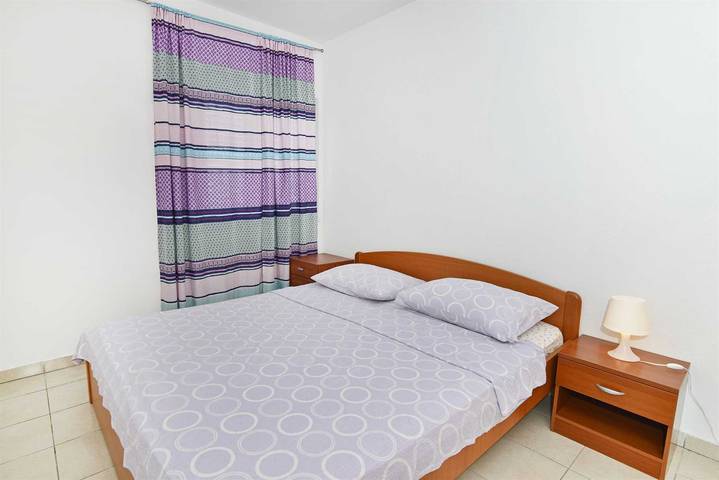 Ganze Wohnung, Apartment Martina 3 4+1 near the beach in Srima in Srima, Šibenik-Knin