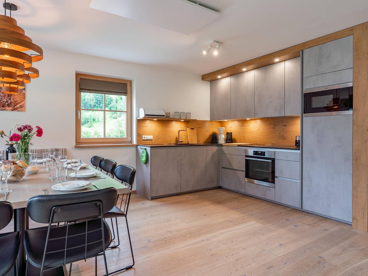 Chalet mit überdachter Terrasse und Sauna in Rottenmanner und Wölzer Tauern, Irdning-Donnersbachtal