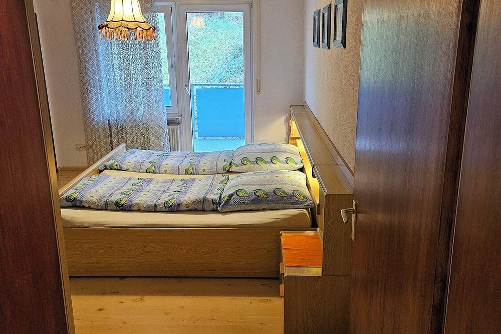Ganze Wohnung, Ferienwohung Anton in Fischbach b. Dahn, am Waldrand gelegen mit Balkon in Fischbach bei Dahn, Landkreis Südwestpfalz