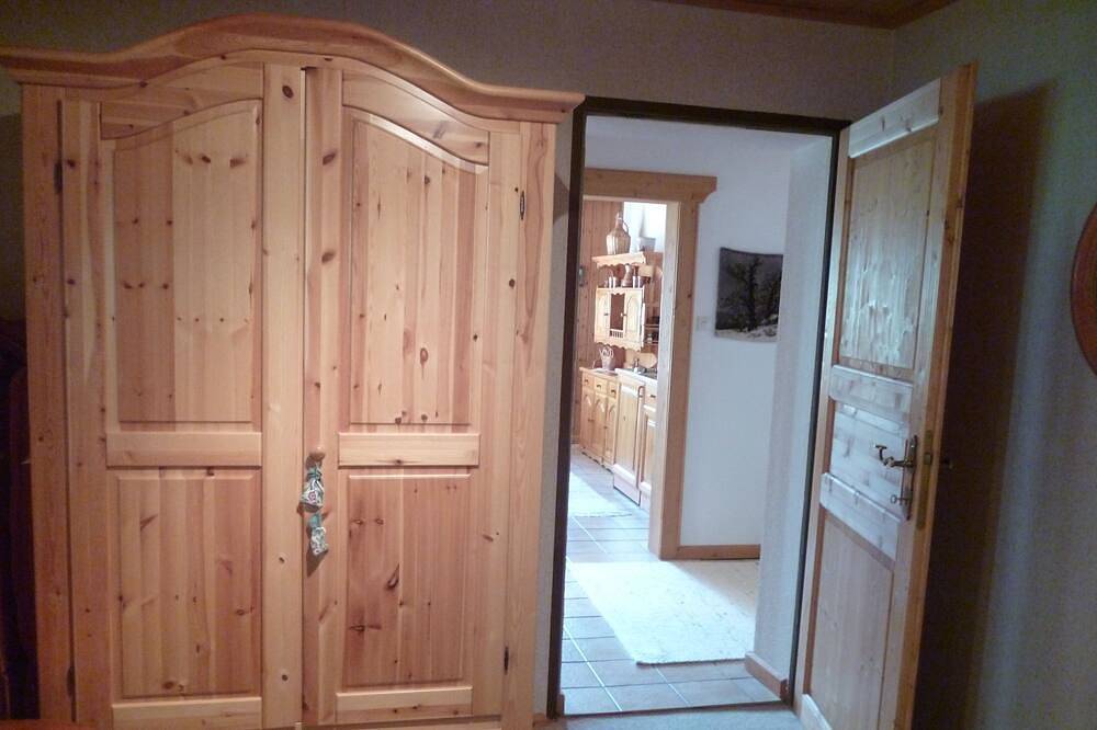 Ganze Wohnung, Ferienwohnung direkt am Wald, in Kreuzeckgruppe, Reißeck
