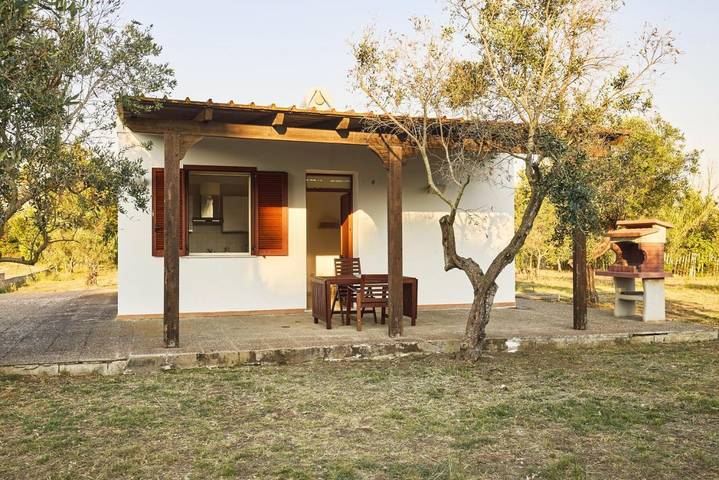 Villa per 6 persone, con panorama e giardino, con animali domestici in Alezio
