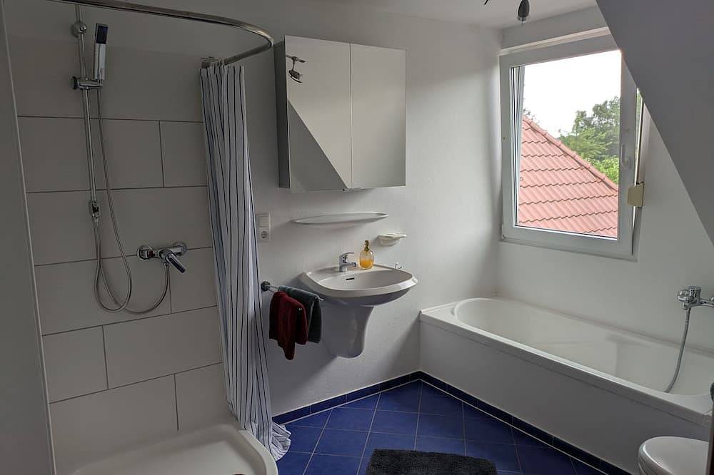 Ganze Wohnung, Ferienwohnung Cramer Obergeschoss - Ferienwohnung Cramer, 86002 in Ostrhauderfehn, Nordseeküste