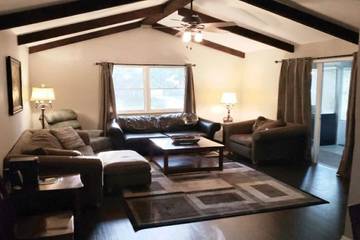 Vacation House for 8 Guests in Champaign, Illinois, Picture 2