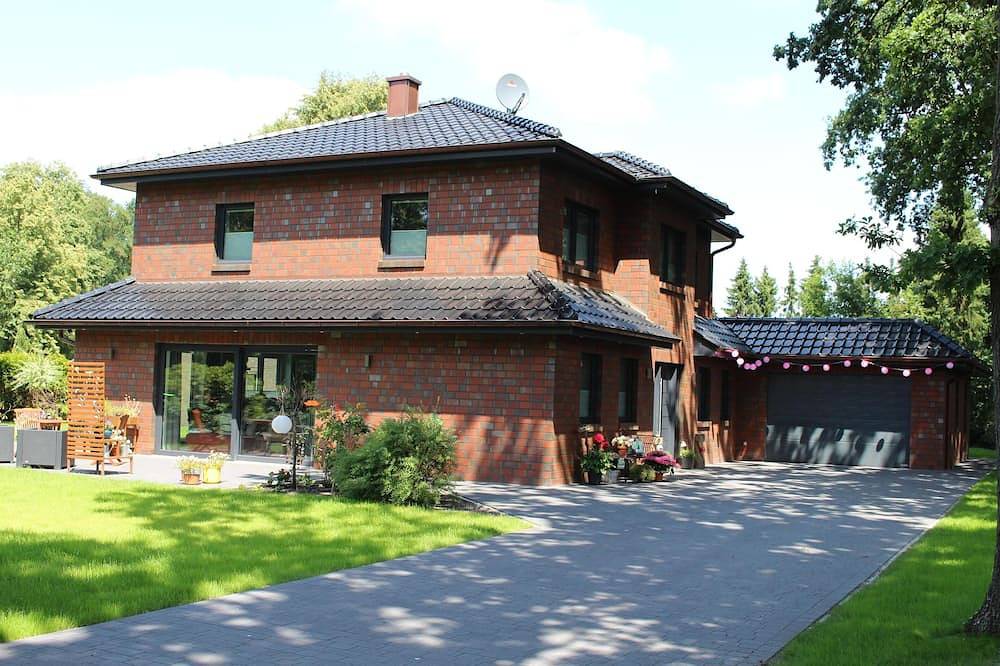 Ganze Wohnung, 60m² Ferienwohnung in der Parklandschaft Ammerland - Leihfahrräder - in Edewecht, Ammerland