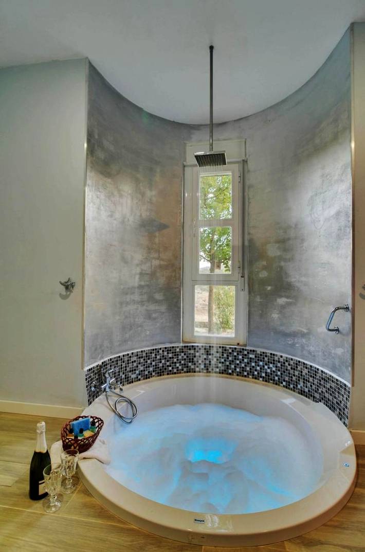 Casa rural para 2 personas, con Jacuzzi además de Jardín y Vistas en Provincia de Madrid