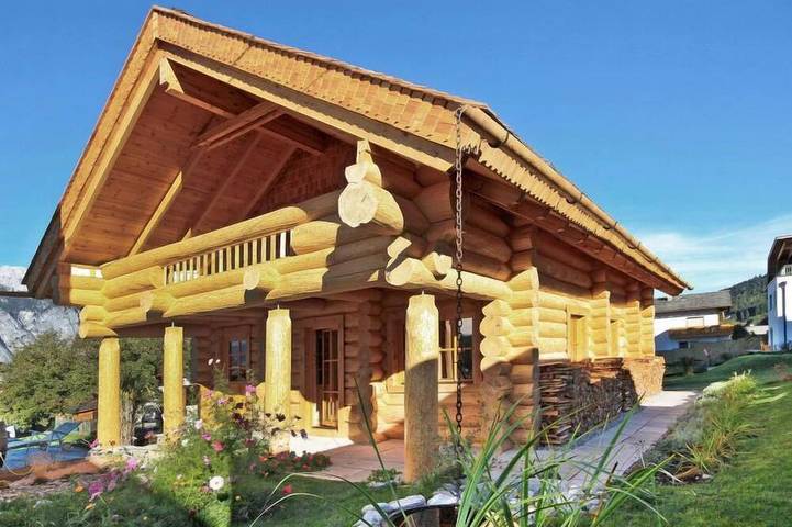 Ferienhaus für 7 Personen, mit Balkon und Whirlpool sowie Garten und Sauna