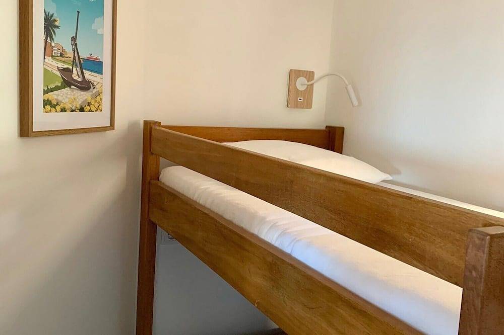 Ganze Wohnung, Appart 4 pers, 2 Bedrooms, with terrace sea view, Clim, private parking in Monticello, Calvi und Umgebung