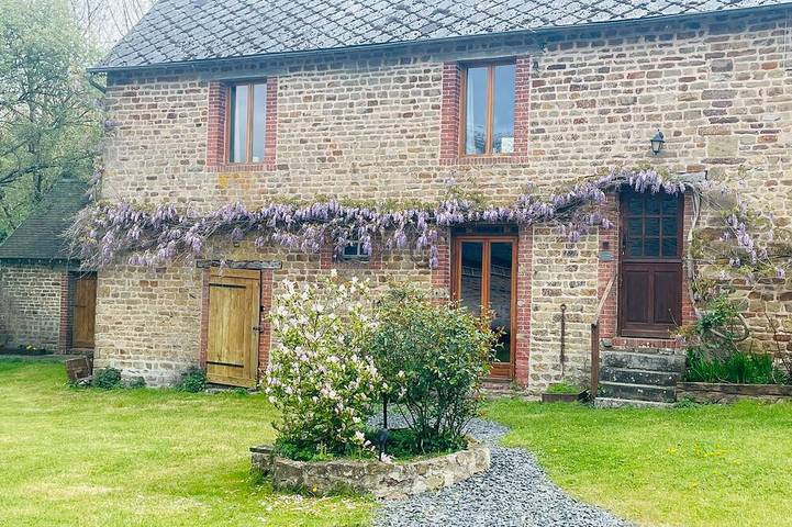 Gîte pour 4 personnes, avec jardin et terrasse, animaux acceptés à Saint-Amand (Manche)