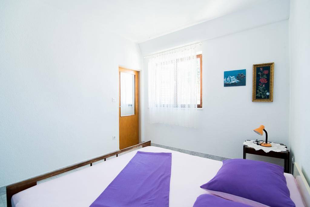 Entire apartment, Apartments Veve - One Bedroom Apartment with Terrace Sea View(Nensi) (St) in Postira, Brac