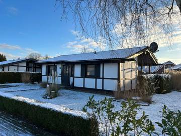 Ferienpark für 5 Personen, mit Terrasse und Garten, kinderfreundlich in Burhave