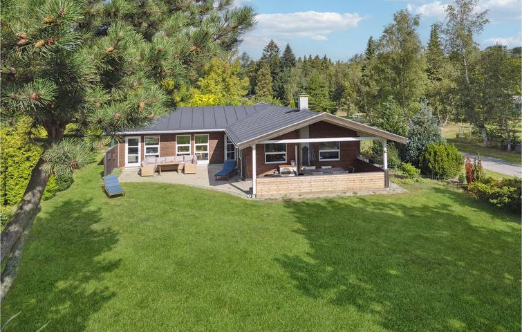 Ferienhaus für 8 Personen, mit Terrasse und Garten in Gedser