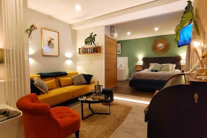 Ganze Wohnung, Your Stopover - Jungle Sauna & Spa in Niort, Niort und Umgebung
