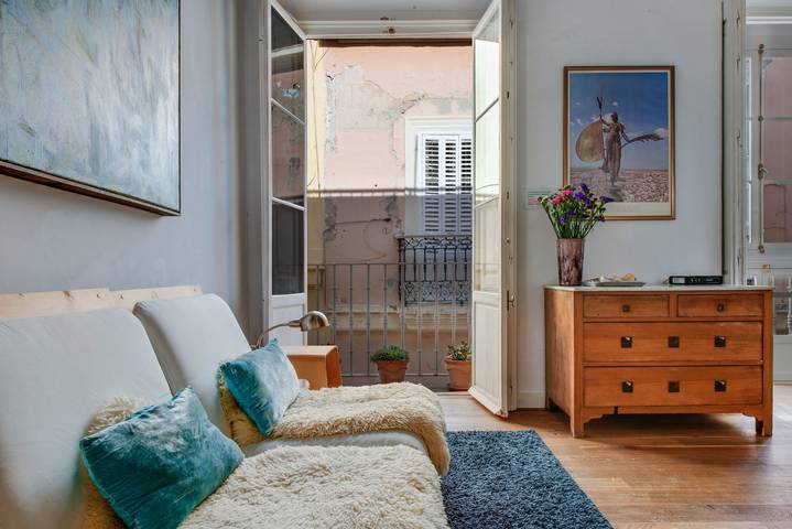 Apartamento inteiro, Amplio apartamento "Home Sweet Home" con Wi-Fi y balcón; aparcamiento disponible, se admiten mascotas previa petición in Casco Antiguo de Cádiz, Cádis