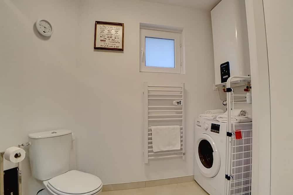 Entire apartment, Stop Chez M Select Street! Quality Comfort Simplicity! in Saint-Genis-Laval, Rhône