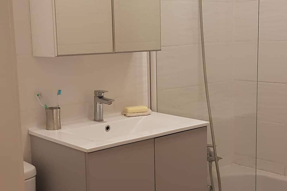 Appartement entier, Studio 2/3 pers avec jardin. in Mougins, Côte méditerranéenne (France)