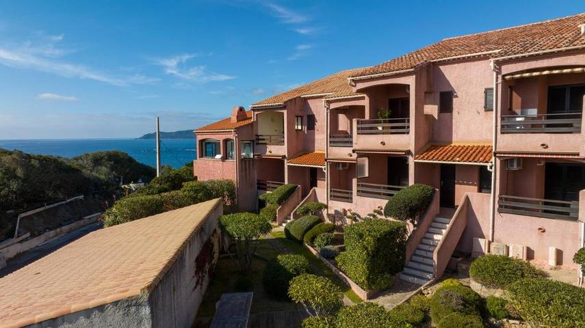 Apartamento de vacaciones para 2 personas, con vistas y jardín - 1