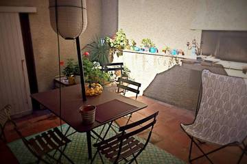 Gîte pour 4 personnes, avec terrasse dans Cite Medievale