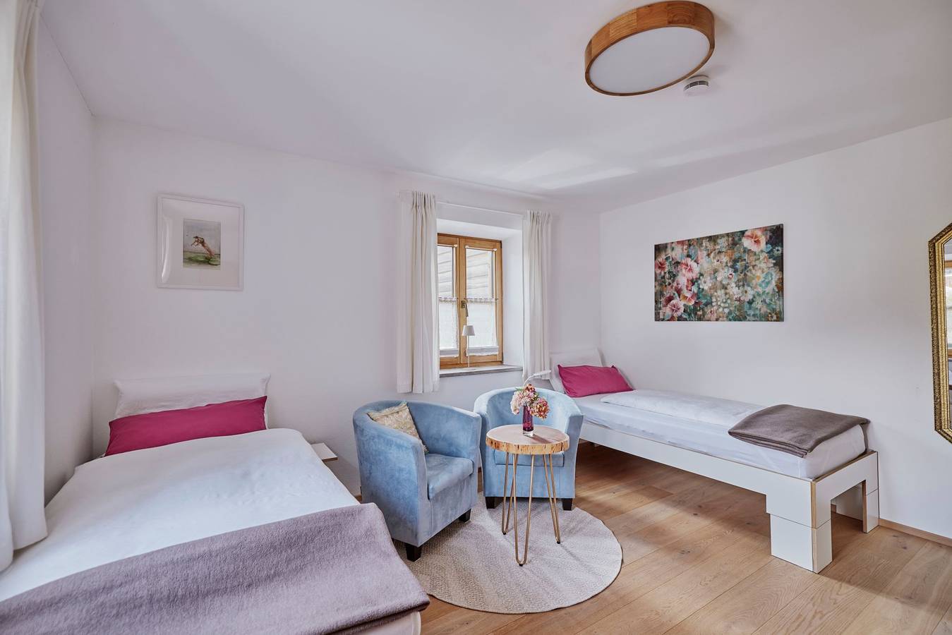 Ganze Ferienwohnung, Naturhaus Luminus - Ferienwohnung 120 qm mit zwei Schlafzimmer und Terrasse, nähe der Therme in Bad Aibling, Landkreis Rosenheim