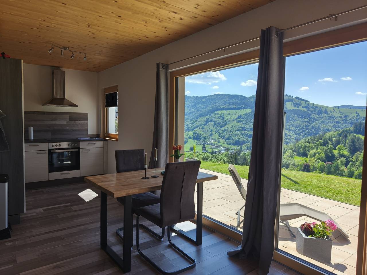 Apartamento vacacional entero, Apartamento de vacaciones para 2 personas con vistas in Schönenberg, Selva Negra (zona sur)
