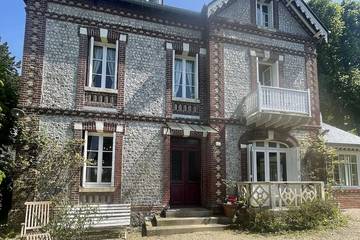 Gîte pour 12 personnes, avec balcon et jardin dans Les Petites Dalles