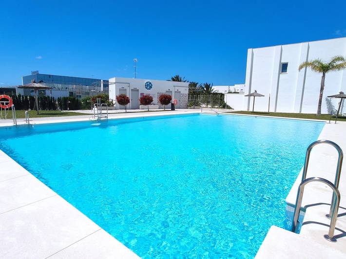 Casa de vacaciones para 6 personas, con Balcón/Terraza además de Jardín y Piscina en Costa de la Luz